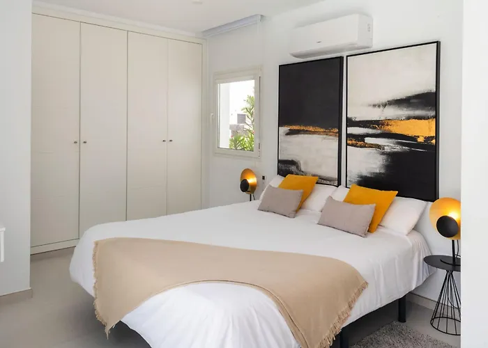 Sunrise By Buenavilla *