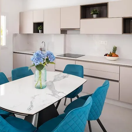 Sunrise By Buenavilla بلايا بلانكا