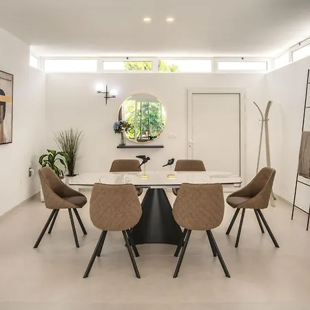 Sunrise By Buenavilla