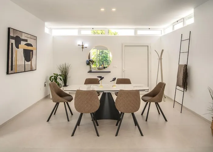 Sunrise By Buenavilla