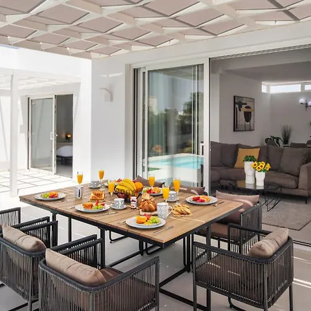 Villa Sunrise By Buenavilla Playa Blanca